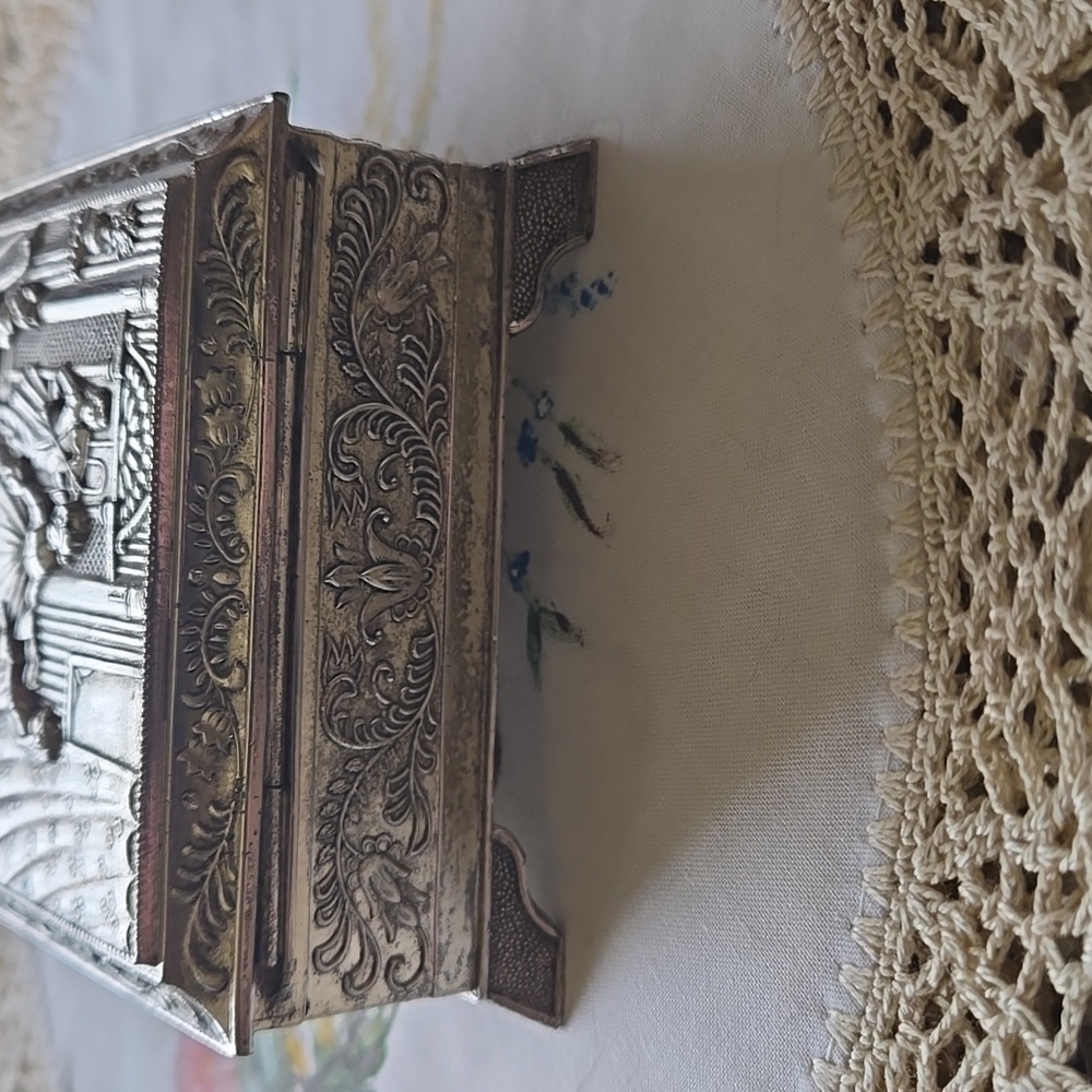 JAPAN Vintage Silver Jewelry Box with Engraved Design - Picture 7 of 13